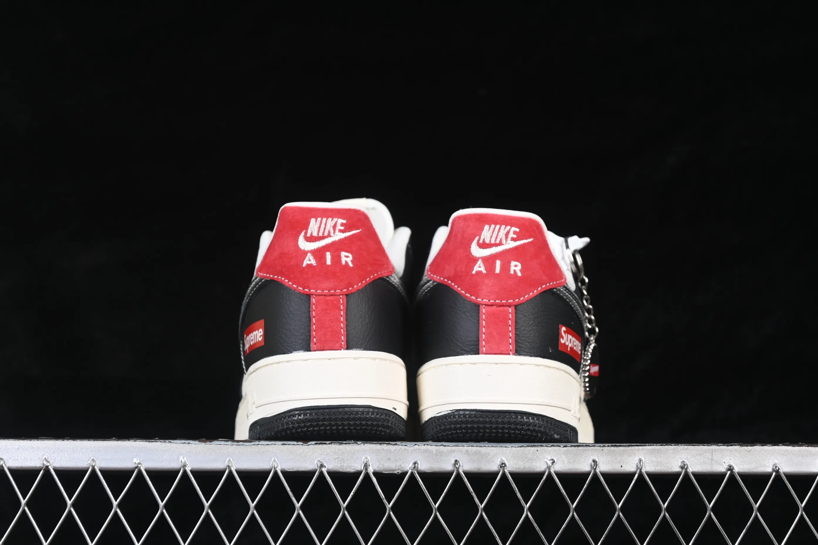 All categories Nk Air Force 1 Air Force series Nk Air Force 1 Low Air Force low-top Nike Air Force 1'07 Low Supreme joint beige black red Air Force 1 low-top casual sneakers DF0188-106
